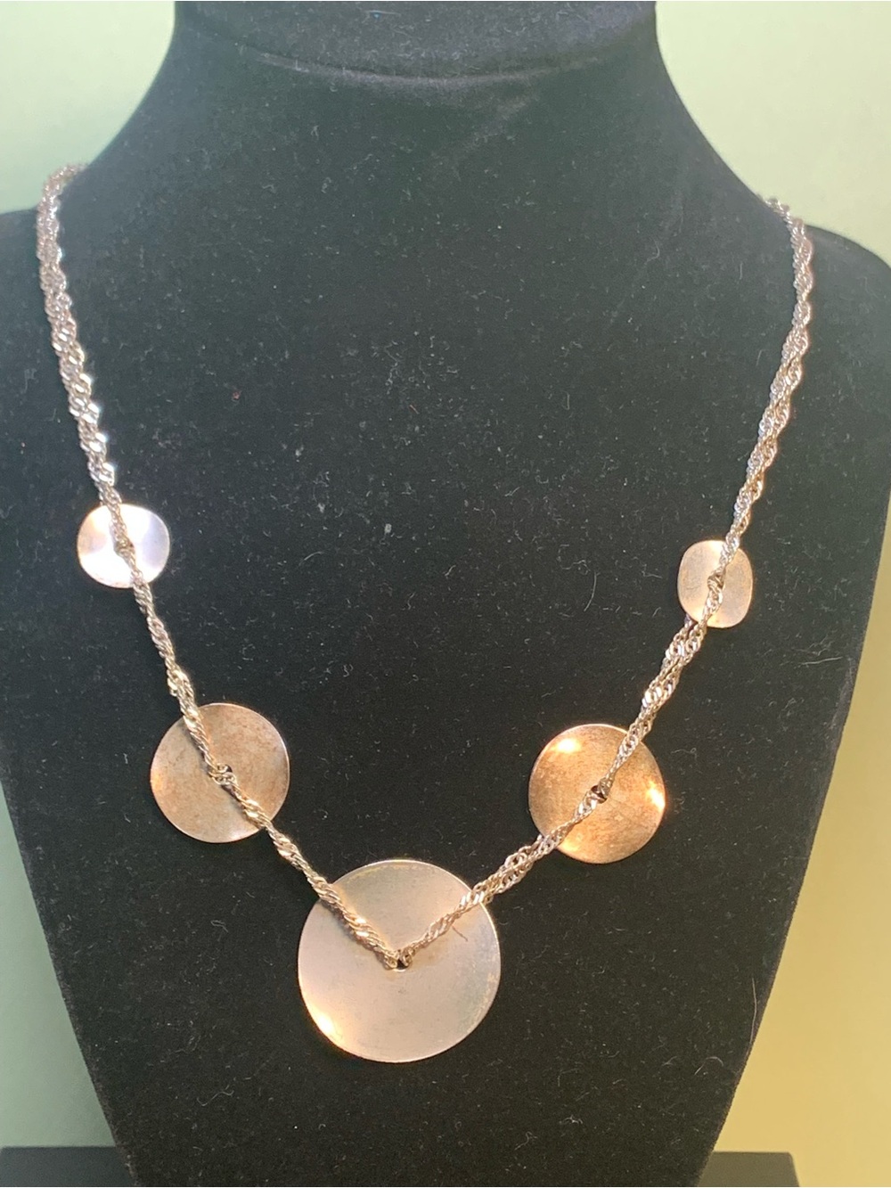 Elegant Disc Pendant Necklace - Women Jewelry